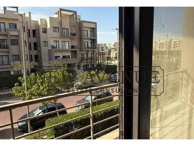 للبيع شقة بموقع متميز متشطبة بالكامل و استلام فوري - دور متكرر - في المراسم - فيفث سكوير - القاهره الجديدة   - Al Marassem Fifth Square New Cairo