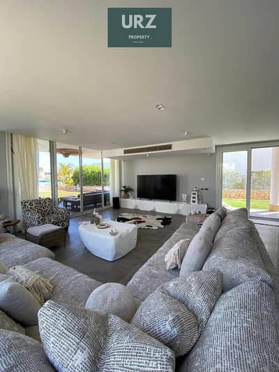 Villa Town 5 bedrooms, and views up to 10 years in Ras El Hekma Enjoy a panoramic sea view next to the largest developers Ramla Soul Emaar