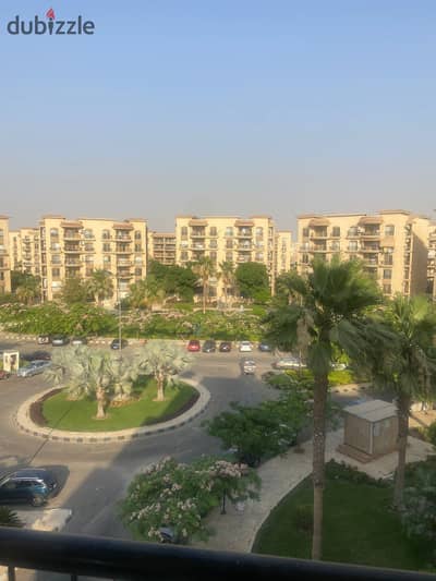  شقة 250م للإيجار بالرحاب خطوات من افنيو مول