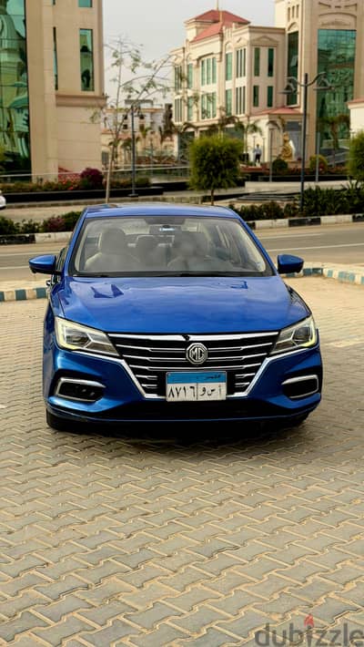 ايجار MG5 اعلى فئة