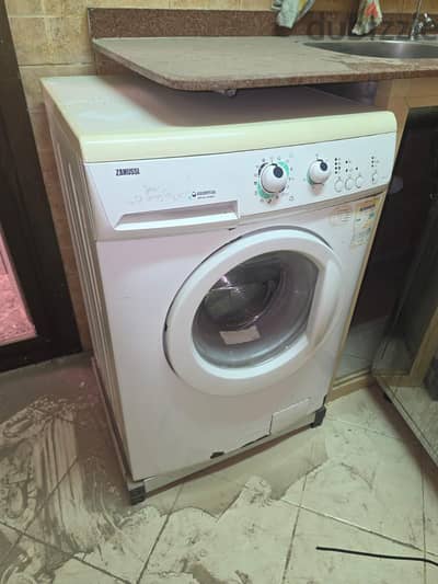 غسالة زانوسي بدون اي اعطال