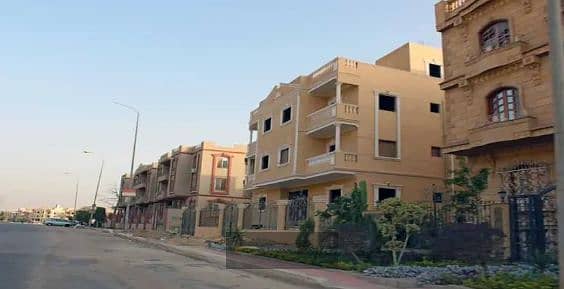 Ground Floor Apartment with Private Garden | 250 sqm | Fifth District, 6th of October | Ultra Super Lux | First Occupancy | EGP 5,000,000
