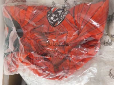 للبيع تيشرت المنتخب لارج واكس لارج