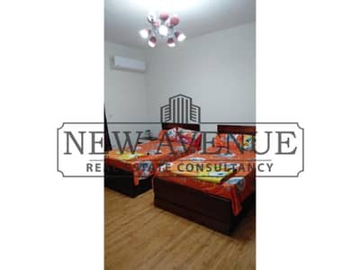 شقة دور أرضي مرتفع متشطبة  بالكامل بالتكييفات للبيع بفيلات البنفسج (بنفسج 12) - banafseg villas
