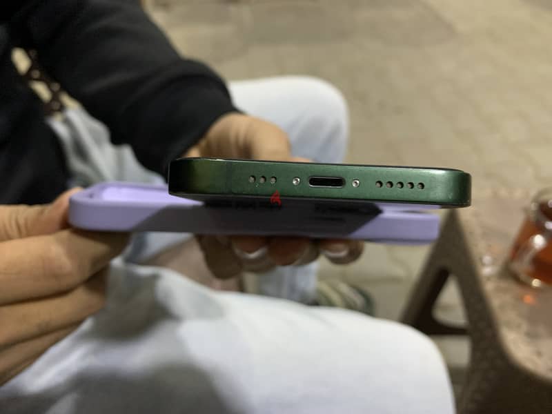 iPhone 13 3