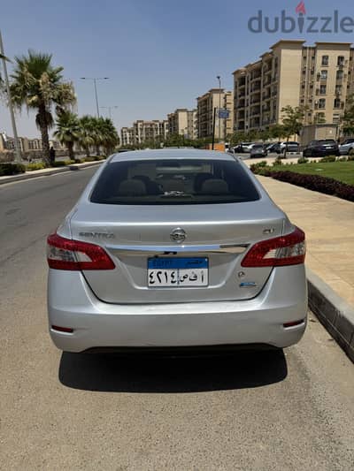 Nissan Sentra 2024