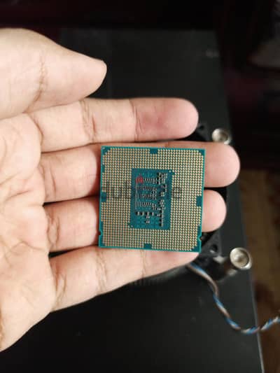 Intel Core i5-4590 3.30GHz + المروحة الأصلية بحالة ممتازة