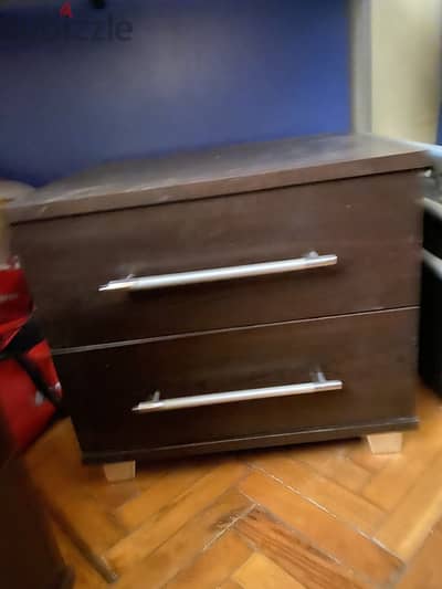 Two bed storage