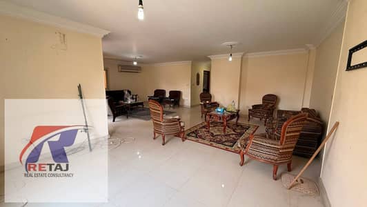 Apartment for Sale in Nasr City – Seventh District A spacious apartment in a prime location on Abu Hanifa Al Noman Street, registered and ready for i