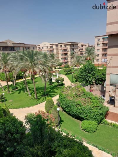 شقة للبيع فيو جاردن سعر لقطة الدور الثالث جاهزة للسكن 200 متر 3 غرف في الرحاب 1 - المرحلة الرابعة Al Rehab - Phase 4 - New Cairo