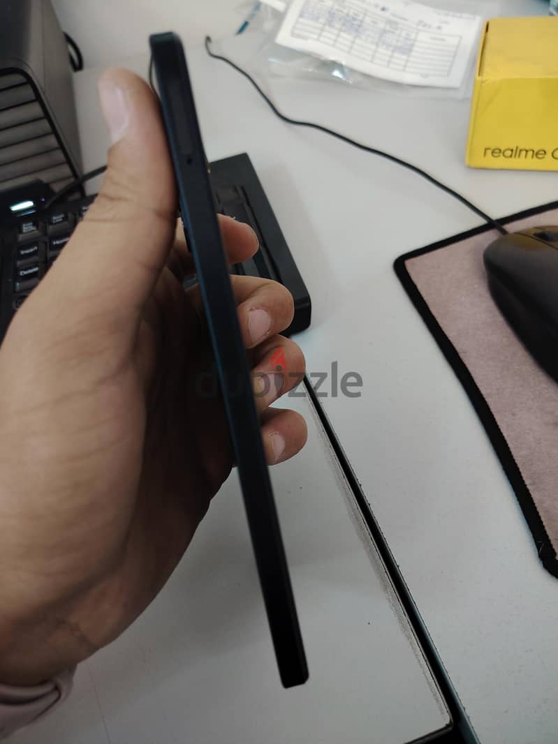 Realme C53 4