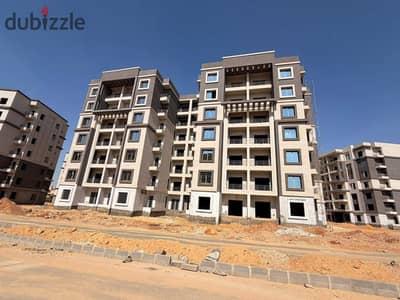 لسرعة البيع شقة بنصف الثمن متشطبة بالكامل استلام فوري بكمبوند ( مايان ) بالشروق امام Open air mall مدينتي