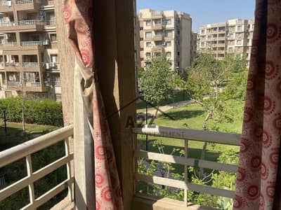 شقه للبيع بمدينتي 124متر تشطيبات خاصه امام الخدمات مباشره استلام فوري