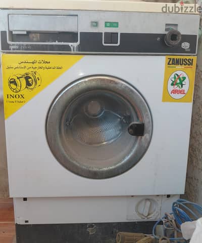 غسالتين ايديال زانوسي