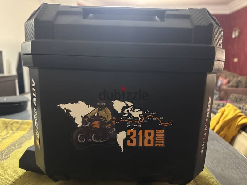 motorcycle top box 1