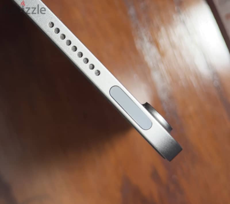 iPad Air M2 11 Inch 6