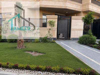 Duplex for sale in Al-Narges 2, two villas in Al-Tajamu Al-Khamis, area 360m