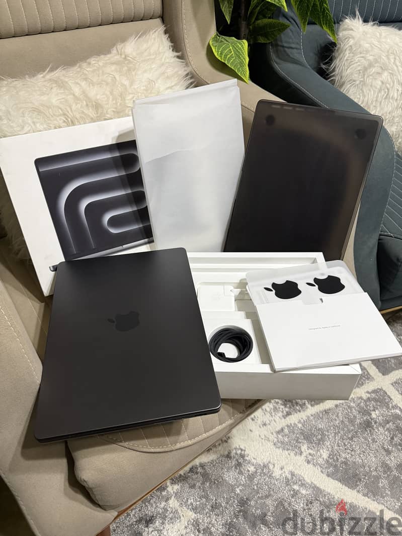 MacBook Pro M3 Pro 14 inch 3
