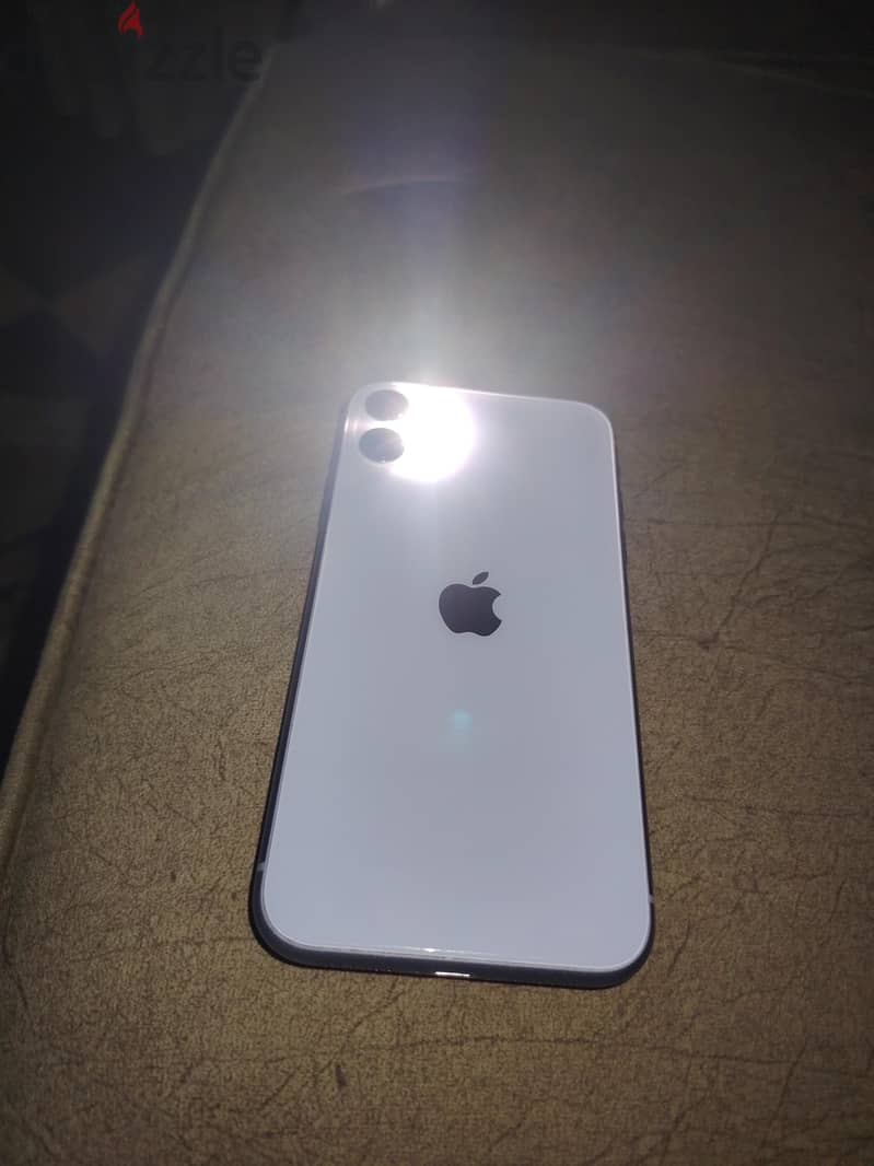 Apple - iPhone 11 4