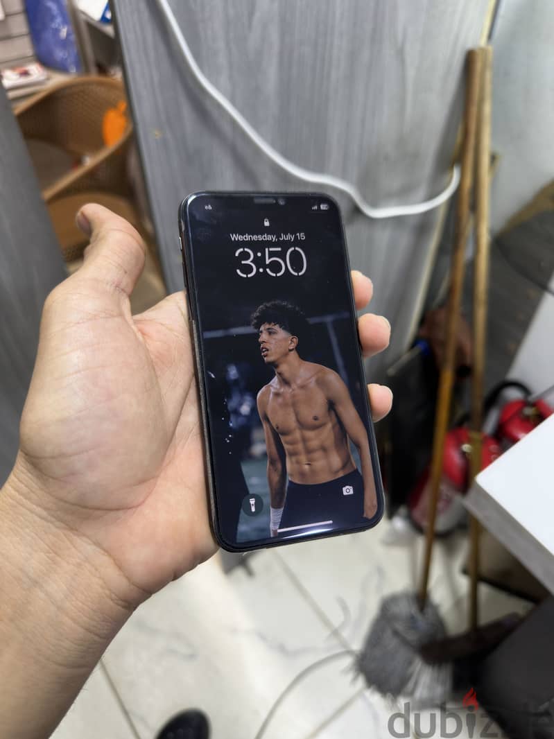 Apple - iPhone XS 4
