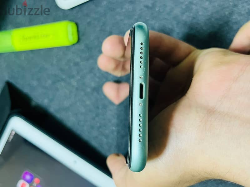 Apple - iPhone 11 2