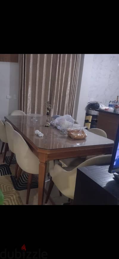 سفرة من أكرم للأثاث