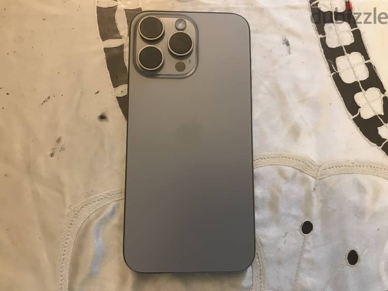 iPhone 15 pro max, 256 G Titanium,Excellent Condition 2
