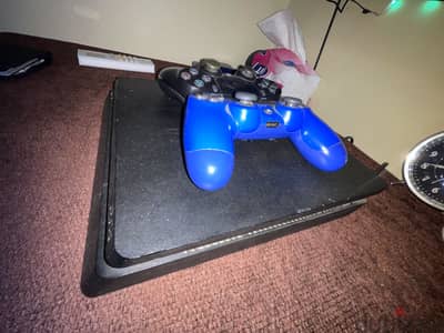 PlayStation 4 slim 1TB دراعين واحد اصلي