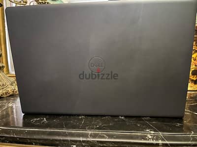 لابتوب Dell Vostro مستعمل بحالة ممتازة و معه العلبة