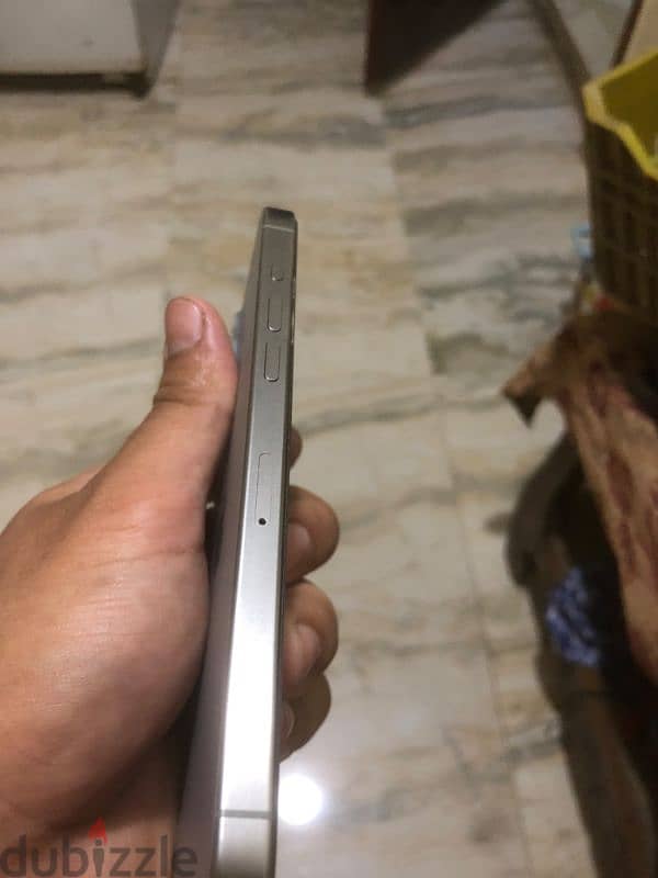 iPhone 15 Pro Max%98 3
