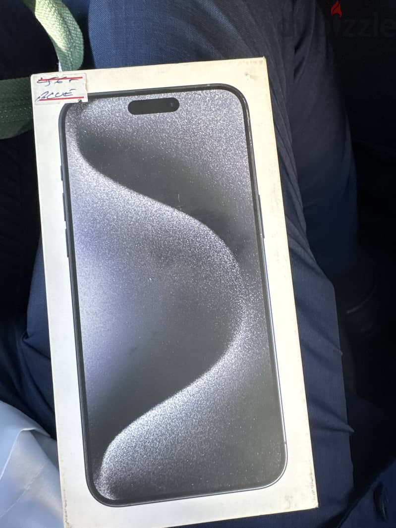 Apple - iPhone 15 Pro Max 5