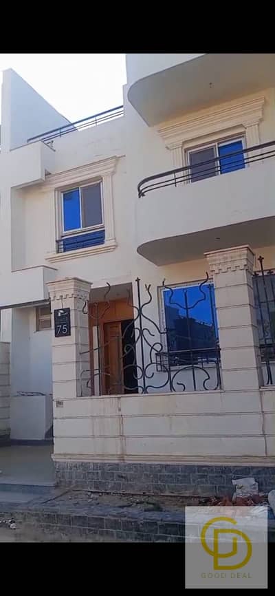 440sqm Modern Townhouse Villa for Sale | 4 Levels Overlooking a 2400sqm Park | 60% Finished