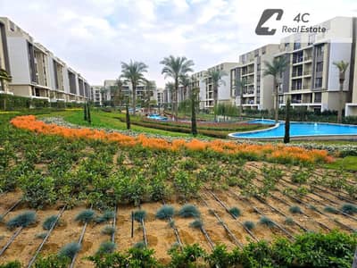 Corner apartment for sale 250 sqm with down payment and installments fully finished prime location direct landscape view in Al Marasem Fifth Square
