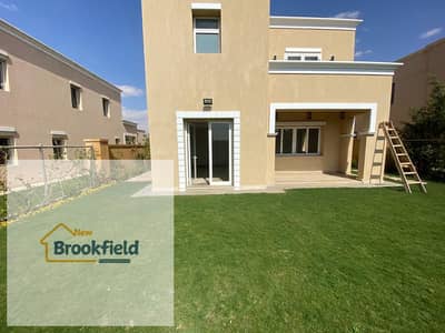 فيلا ستاند الون للايجار بالمطبخ والتكييفات فى كمبوند ميفيدا تشطيب التراسوبر لوكس Luxury Standalone Villa for Rent in Mivida  Ultra Super Lux Finishing