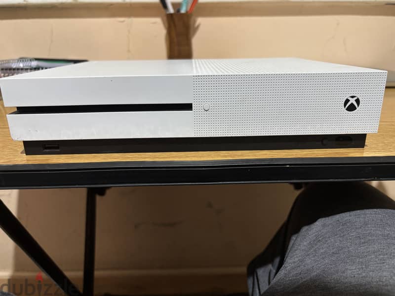 Xbox one s 3