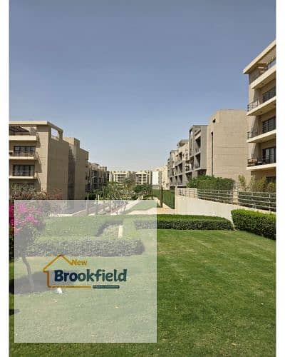 شقه للايجار شامل التكييفات فى كمبوند فيفث سكوير المراسم بجوار شارع التسعين ومحور بن زايد  Apartment for rentin Fifth Square Compound, Al Marasem