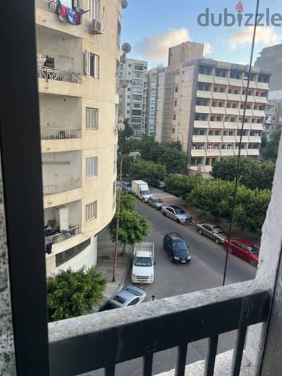 للبيع فرصة نادرة في قلب سموحة  - ميدان مركز العيون