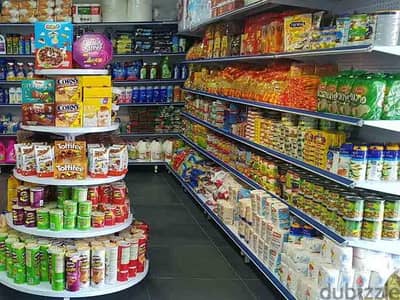 سوبر ماركت داخل كومباوند راقى وكثافة سكانية  عالية بالحى ١٦ الشيخ زايد