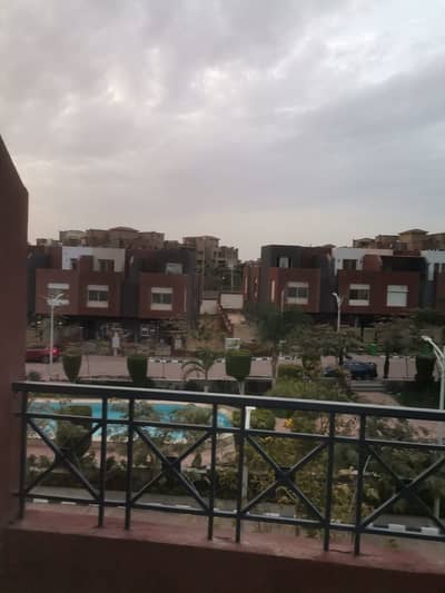 توين هاوس مفروش للايجار بكونتينتال ريزيدنس بالشيخ زايد بالمطبخ ارضى و اول روف و لوكيسن مميز و فيو رائعFurnished twin house for rent in Continental