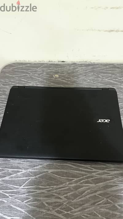 Acer Extensa 2519 - شاشة مكسوره