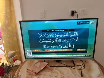 شاشه للبيع بحاله ممتازه