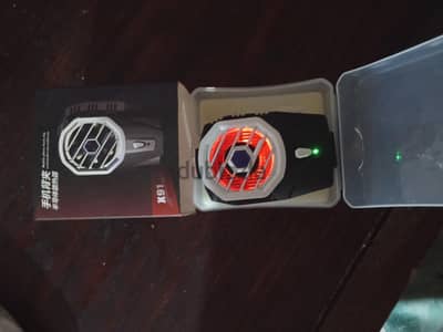 باور بانك Earldom 10000mAh ومبرد هاتف ألعاب X91 بحالة الزيرو
