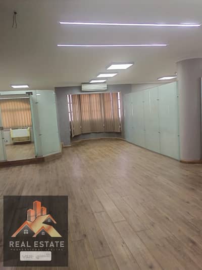 For rent, a licensed administrative headquarters, 400 m, Al-Nuzeh Street, Heliopolis, Cairo