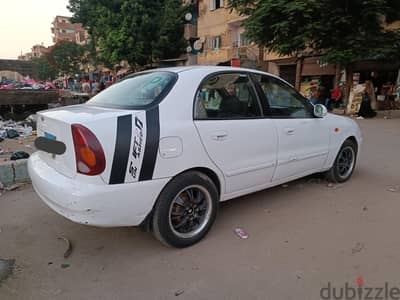 دايو لانوس 2004