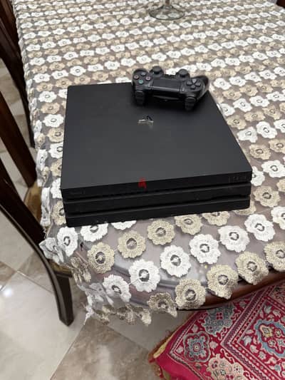 لسرعه البيع ps4 Pro ١ تيرا بسعر لقطه