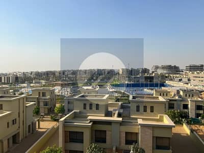 للبيع بنتهاوس نصف مفروش4 غرفة  في سودك فيليت – القاهرة الجديدة