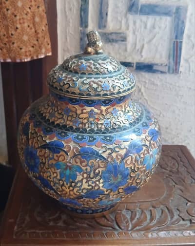 بوتيش كلوزانيه عتيق مقاس كبير