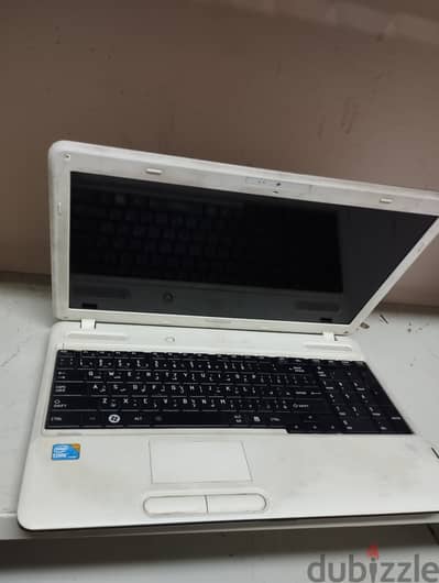 لاب توب كور I3 رمات 8 جيجا هارد 320 جيجا ب 2250ج مع شاحن بطارية مش شغا