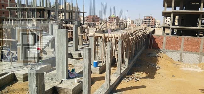 شقة أرضي 205م بحديقة 103م ببيت الوطن الحي الخامس (شامل جراج) - تقسيط 5 سنوات