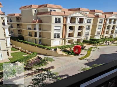 Semi furnished 3 bedroomsaaprtment in  regents park compound